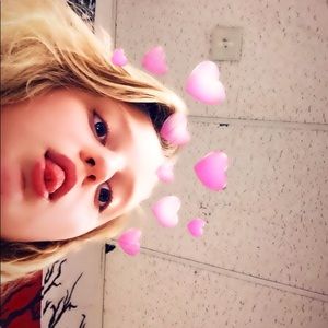 Meet your Posher, Hayley